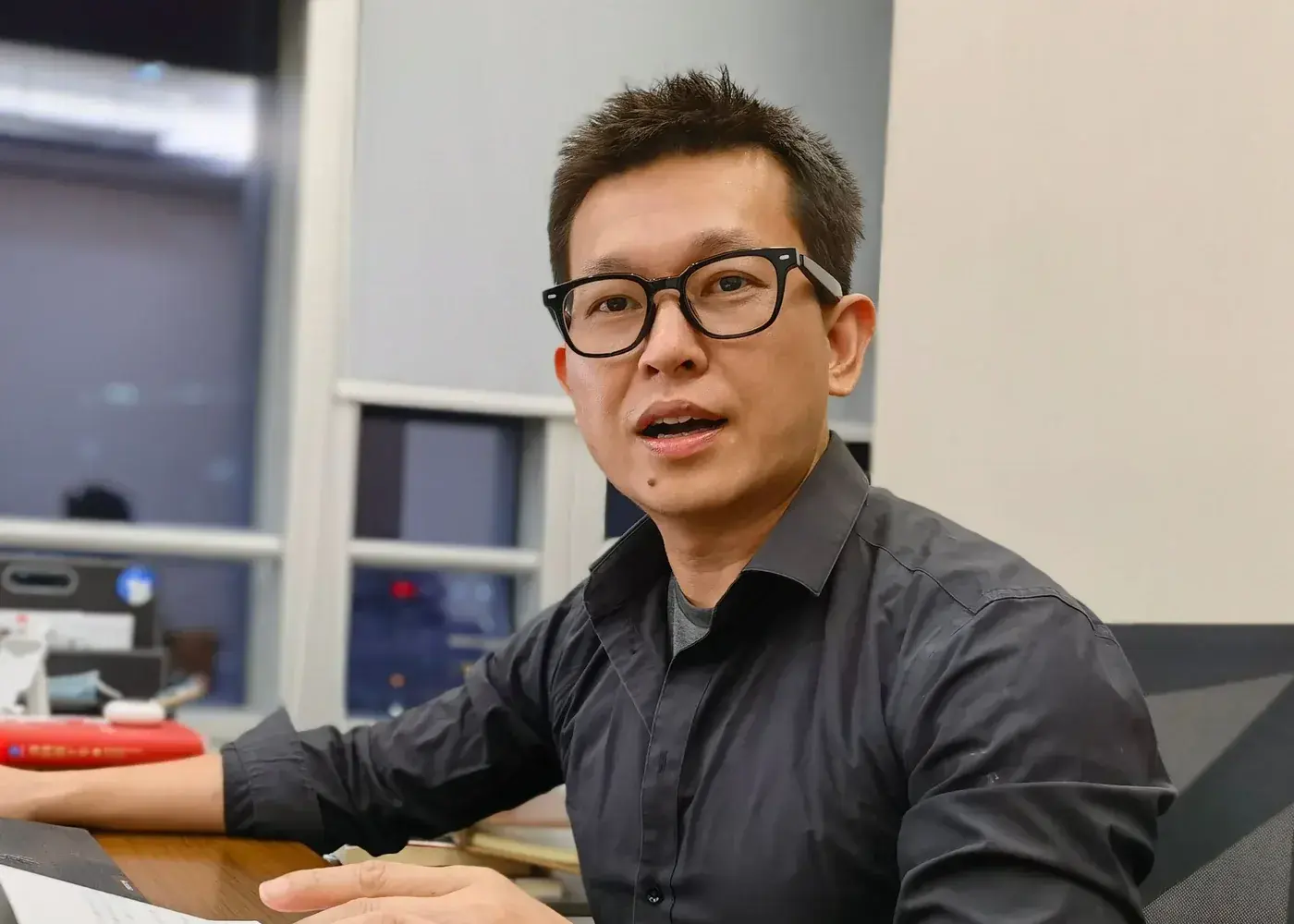 Peter Lin at work in a Shenzhen office